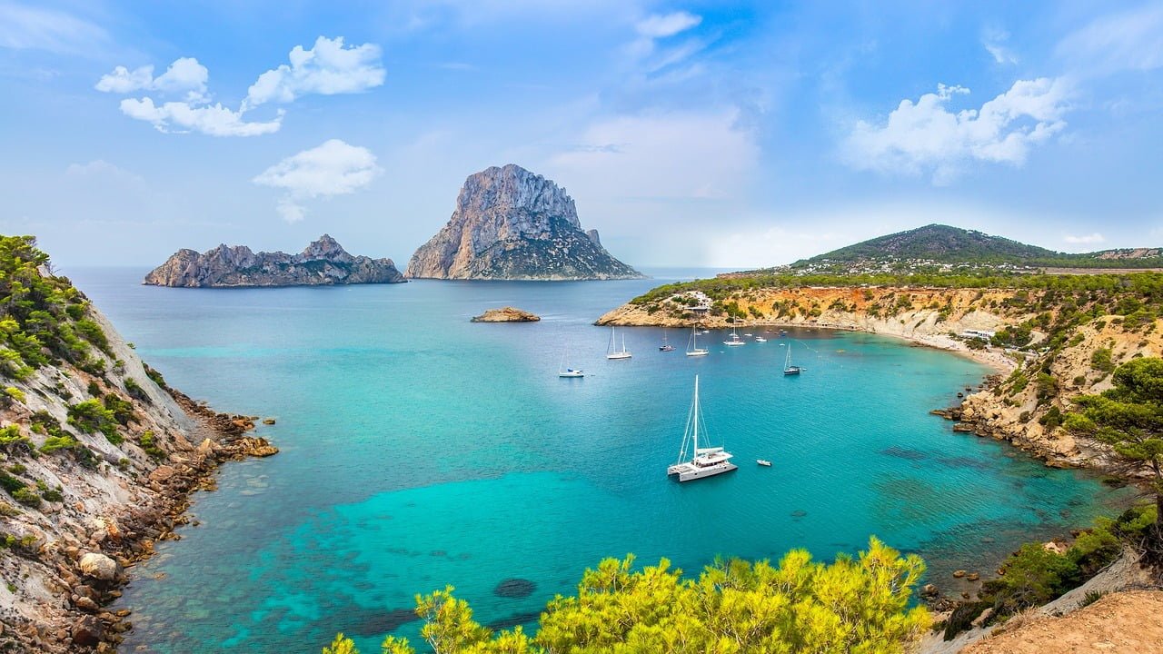 Catamarán en Ibiza
